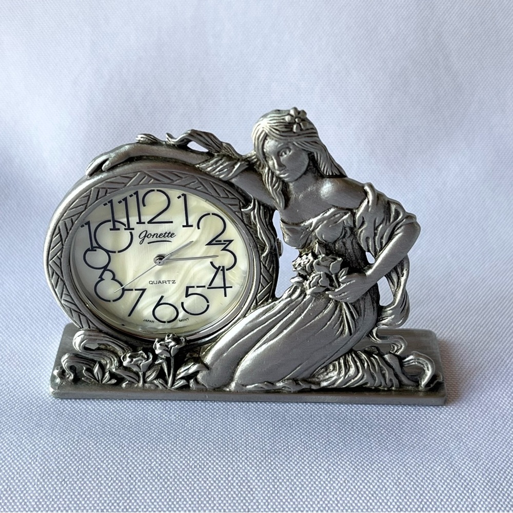 JJ Jonette Vintage Table Or Desk Clock Running